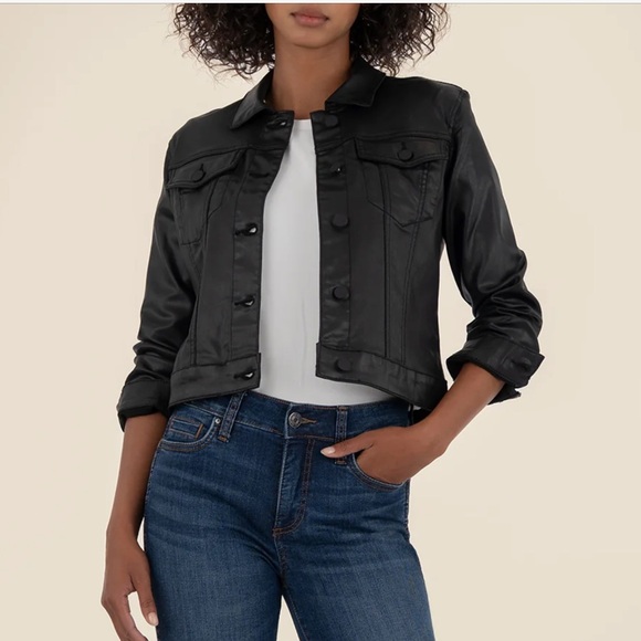 NWT Kut from the Kloth Julia Coated Crop Black Jacket Size Medium - Picture 2 of 12